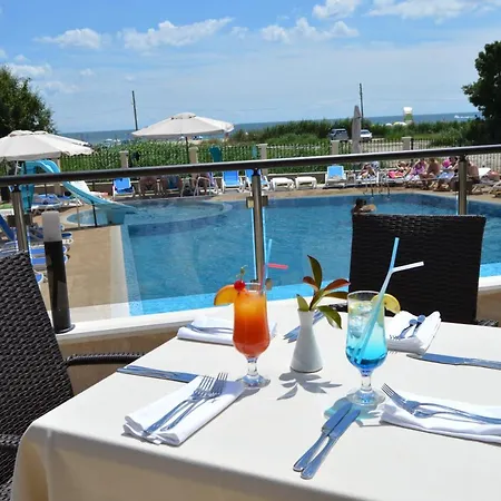 Veramar Hotel 4*