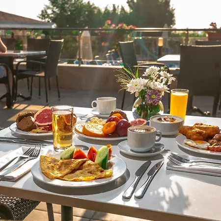 Отель Veramar 4*